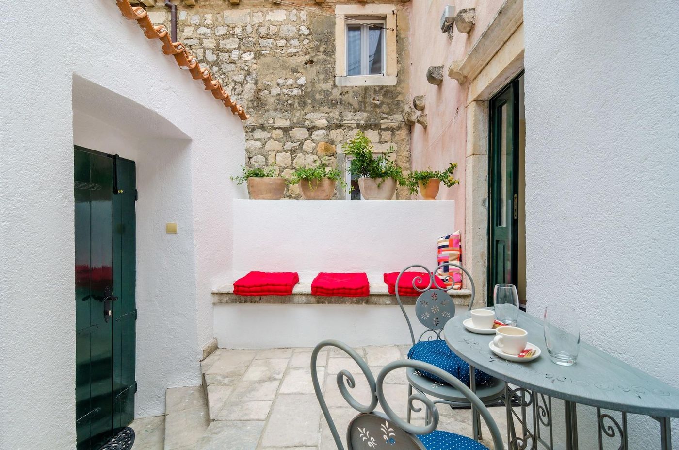 Cinema-View-House-General-view-3