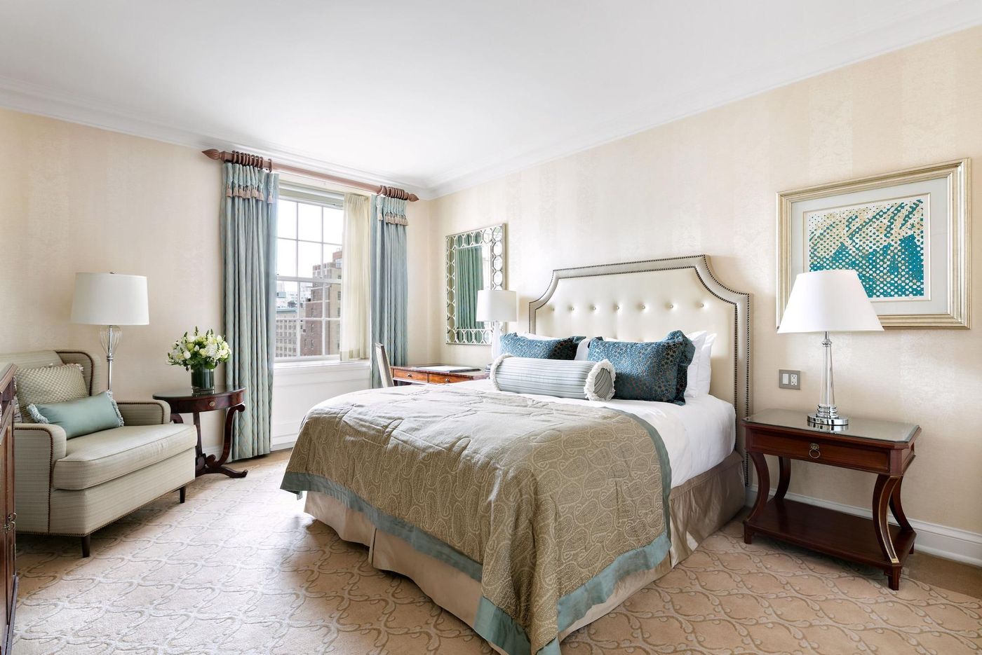 The-Pierre--A-Taj-Hotel-Room-26