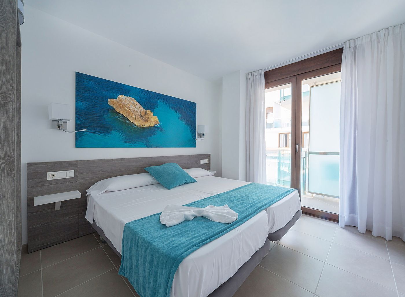 Caprice-Skyline-Aparthotel-Room-21