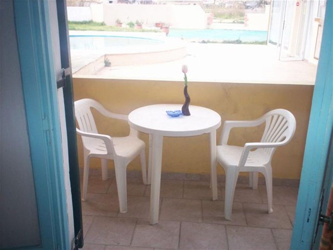 Alexis Pool Apartments