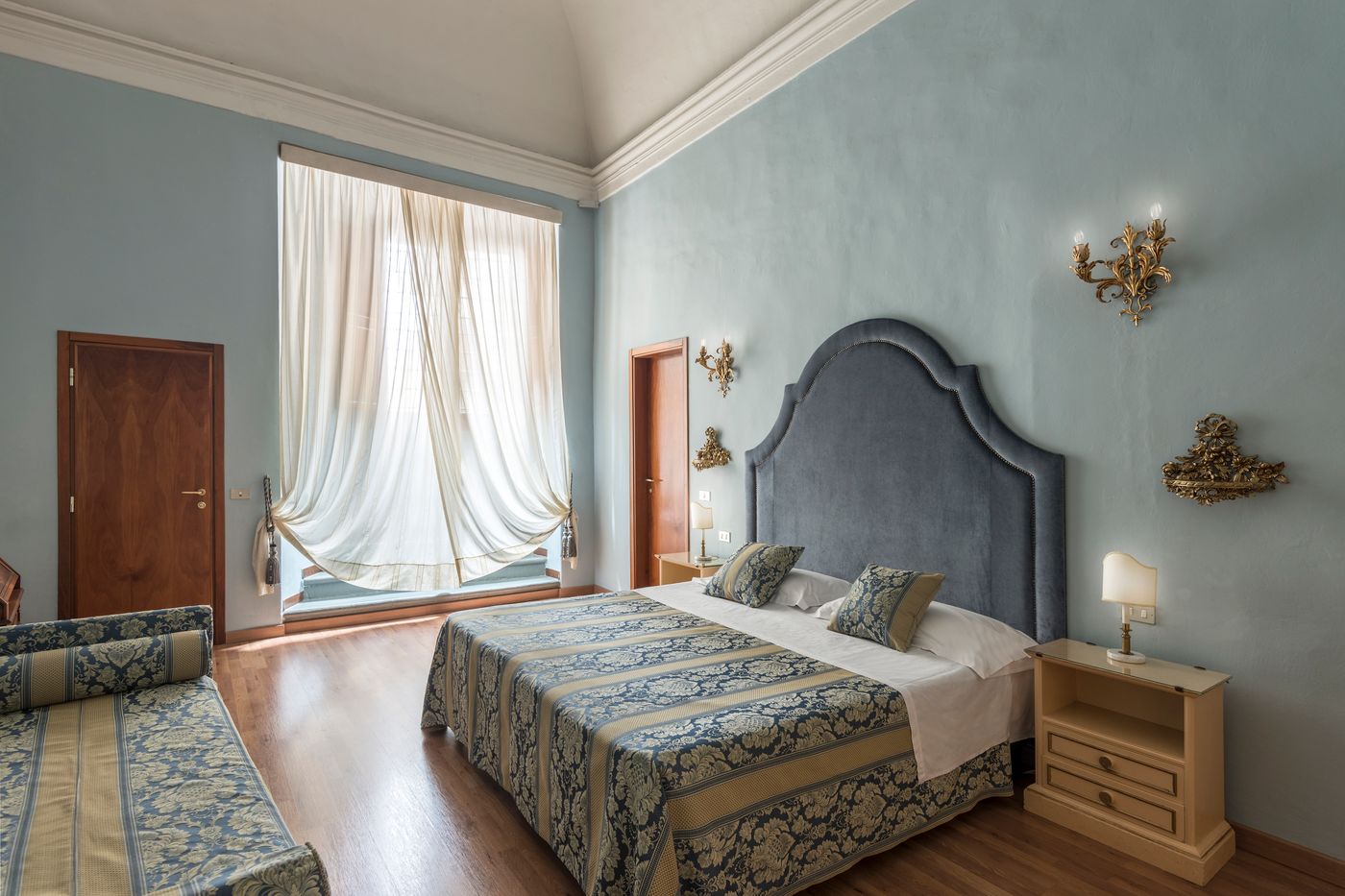 Palazzo-Dal-Borgo-Room-12