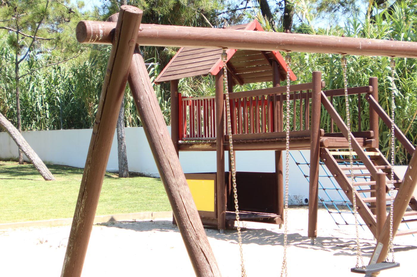 Ponta-Grande-Vila-Do-Castelo-Beach-31