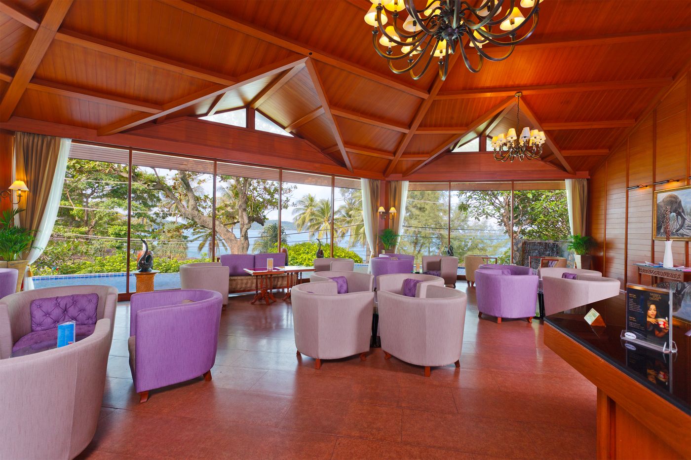 Diamond-Cliff-Resort-and-Spa-Bar-49