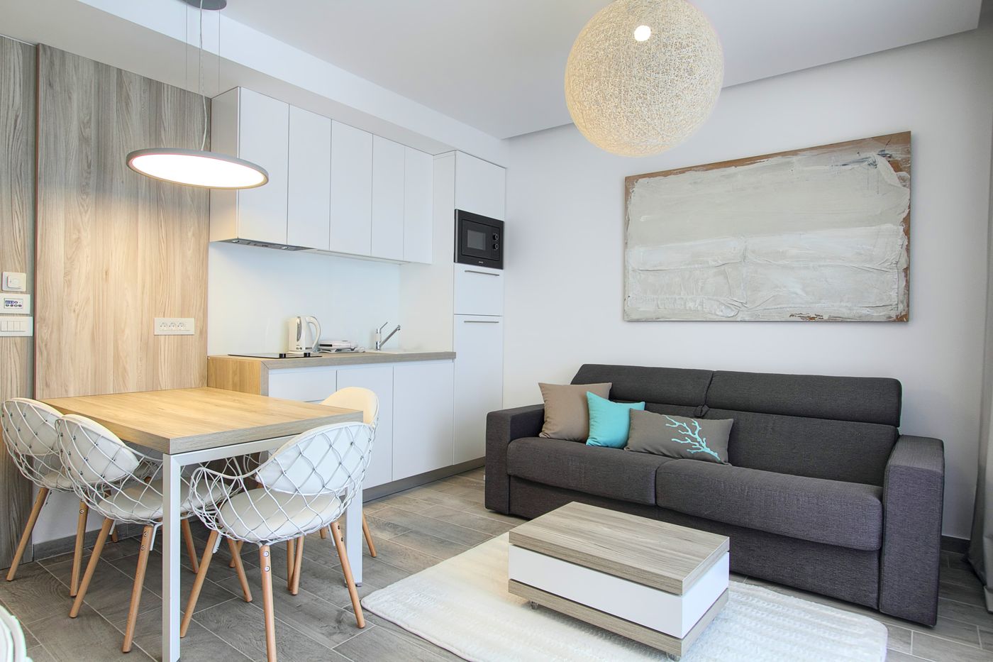 Kalamota-Beach-House-Room-13