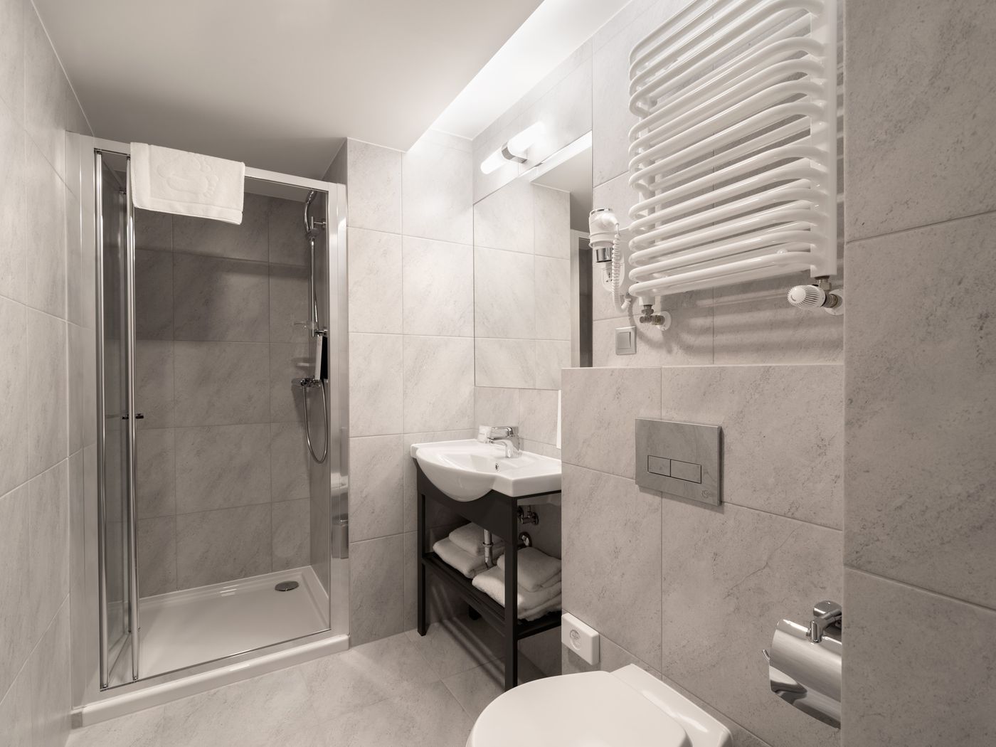 Golden-Tulip-Krakow-Kazimierz-Room-33