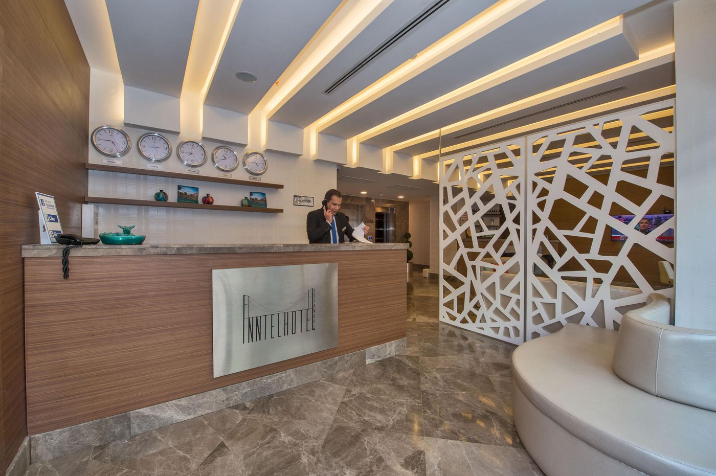 Inntel-Hotel-Istanbul-Lobby-6