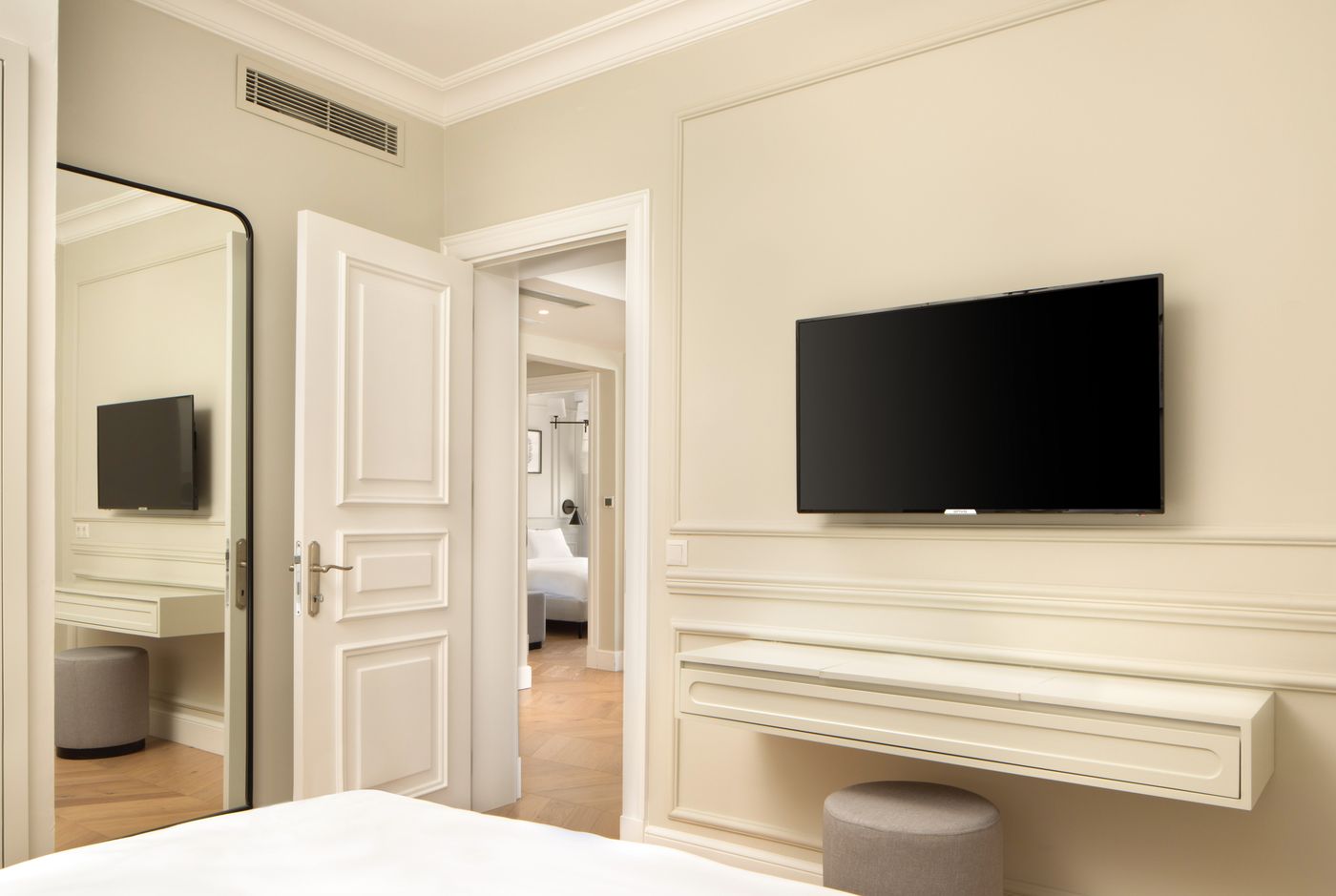 Vucino-Suites-Room-12