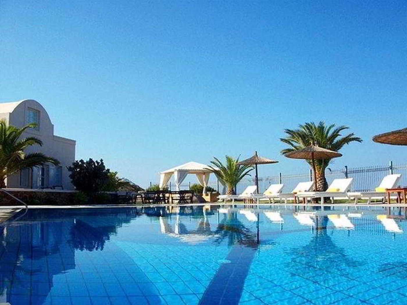 Pantheon-Villas-Pool-10