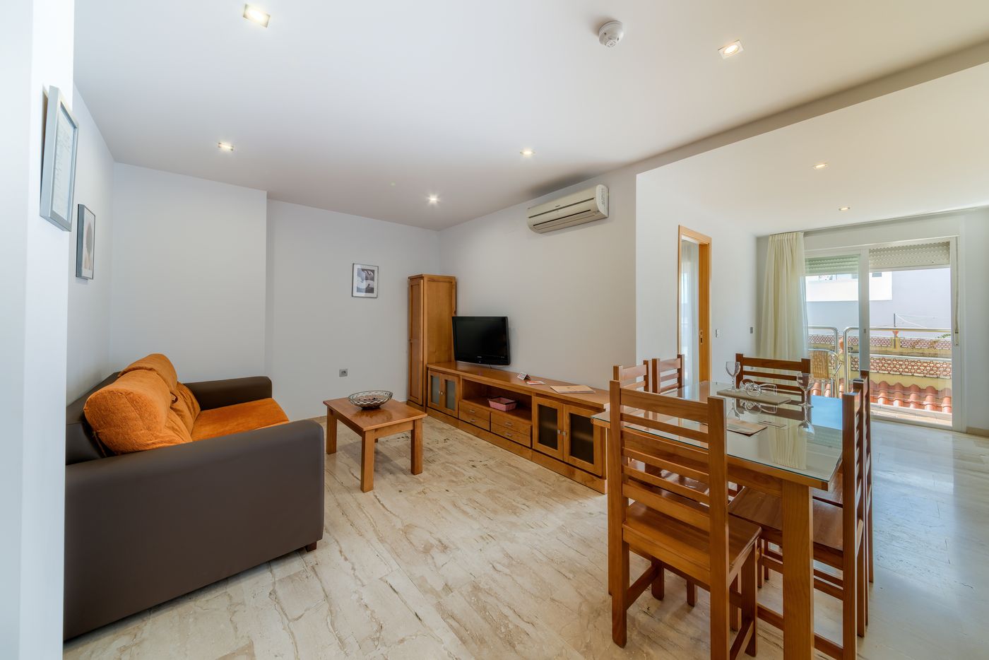 Loto-Conil-Apartamentos-Room-32