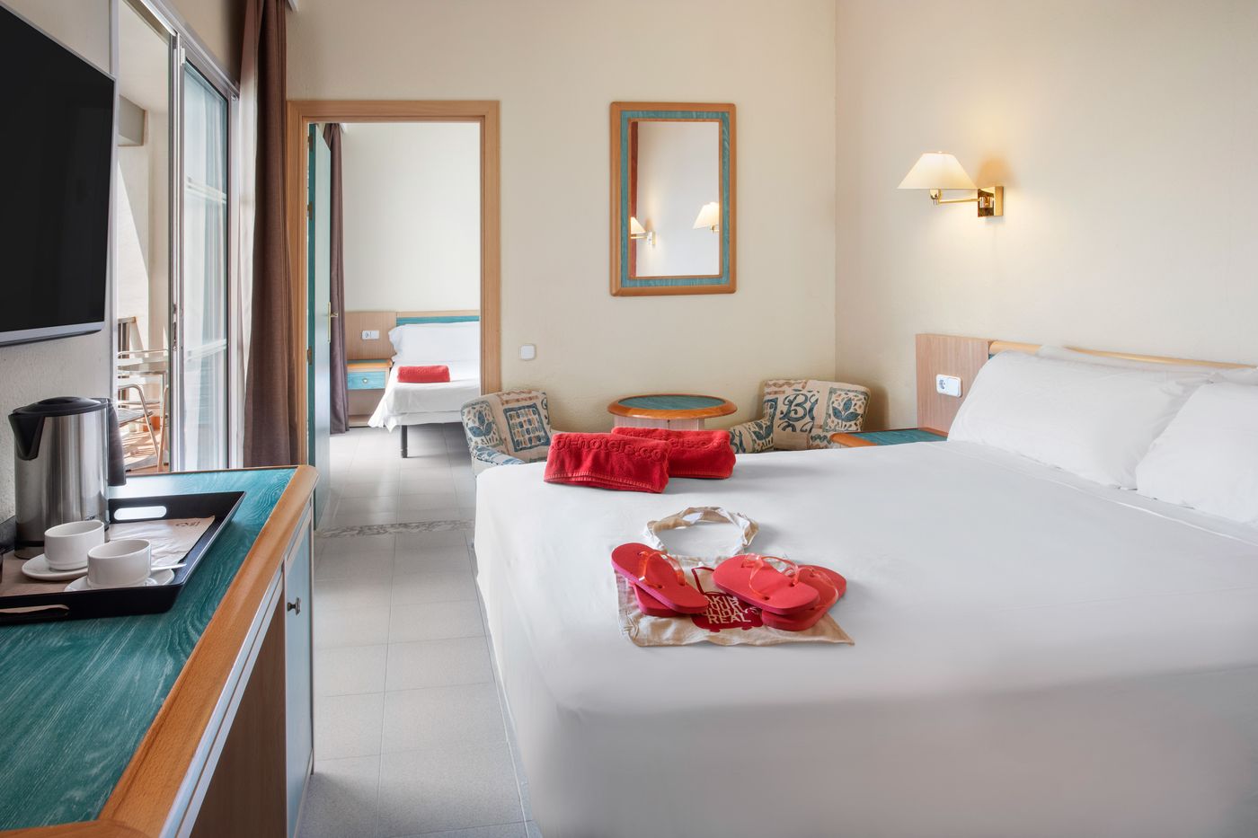 New - Sol Milanos-Pinguinos