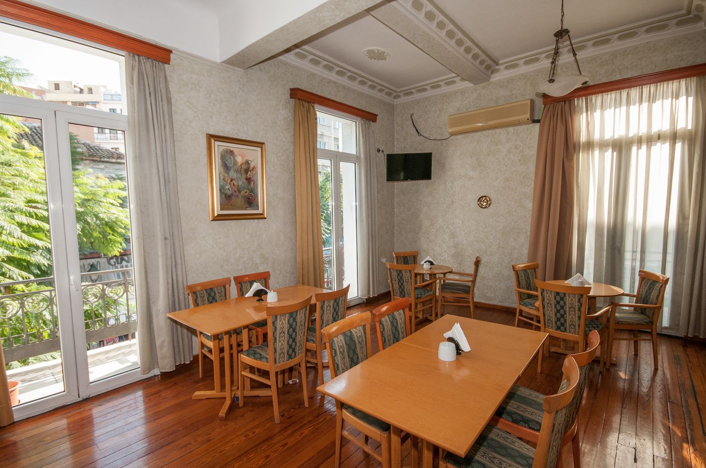 Cecil-Hotel-Athens-Restaurant-2