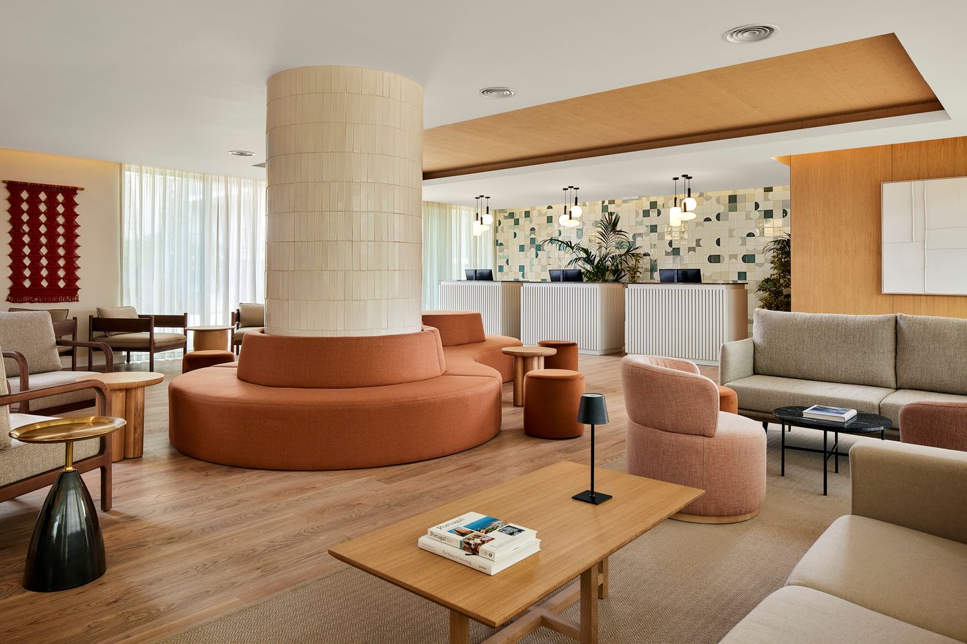 Marriot-Residences-Salgados-Resort-Lobby-54