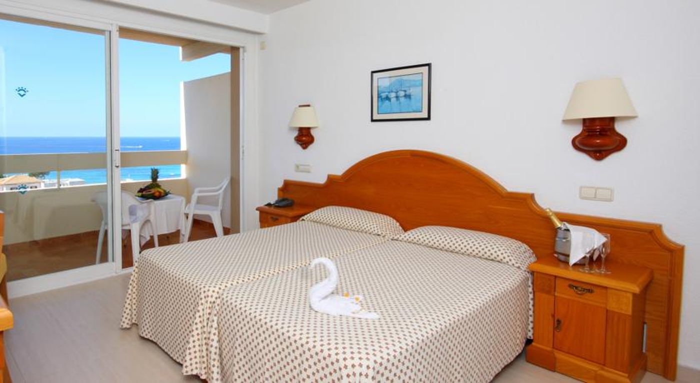 Valentin Reina Paguera - Adults Only