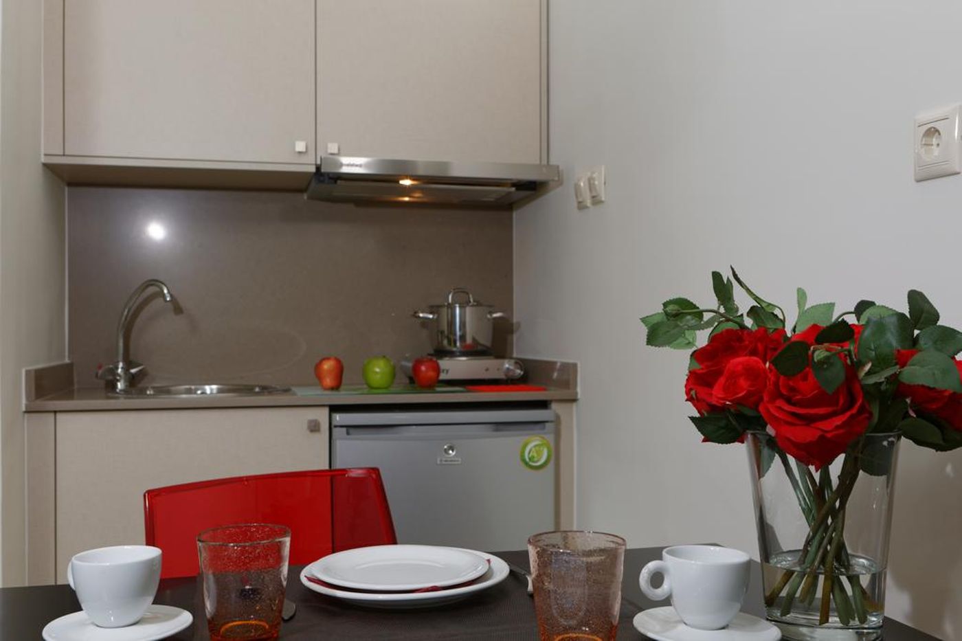 Dimitra Hotel & Apartments