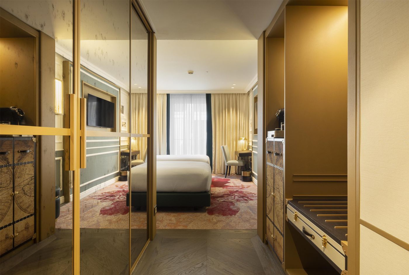 The-Emerald-House-Lisbon--Curio-Collection-by-Hilt-Room-54