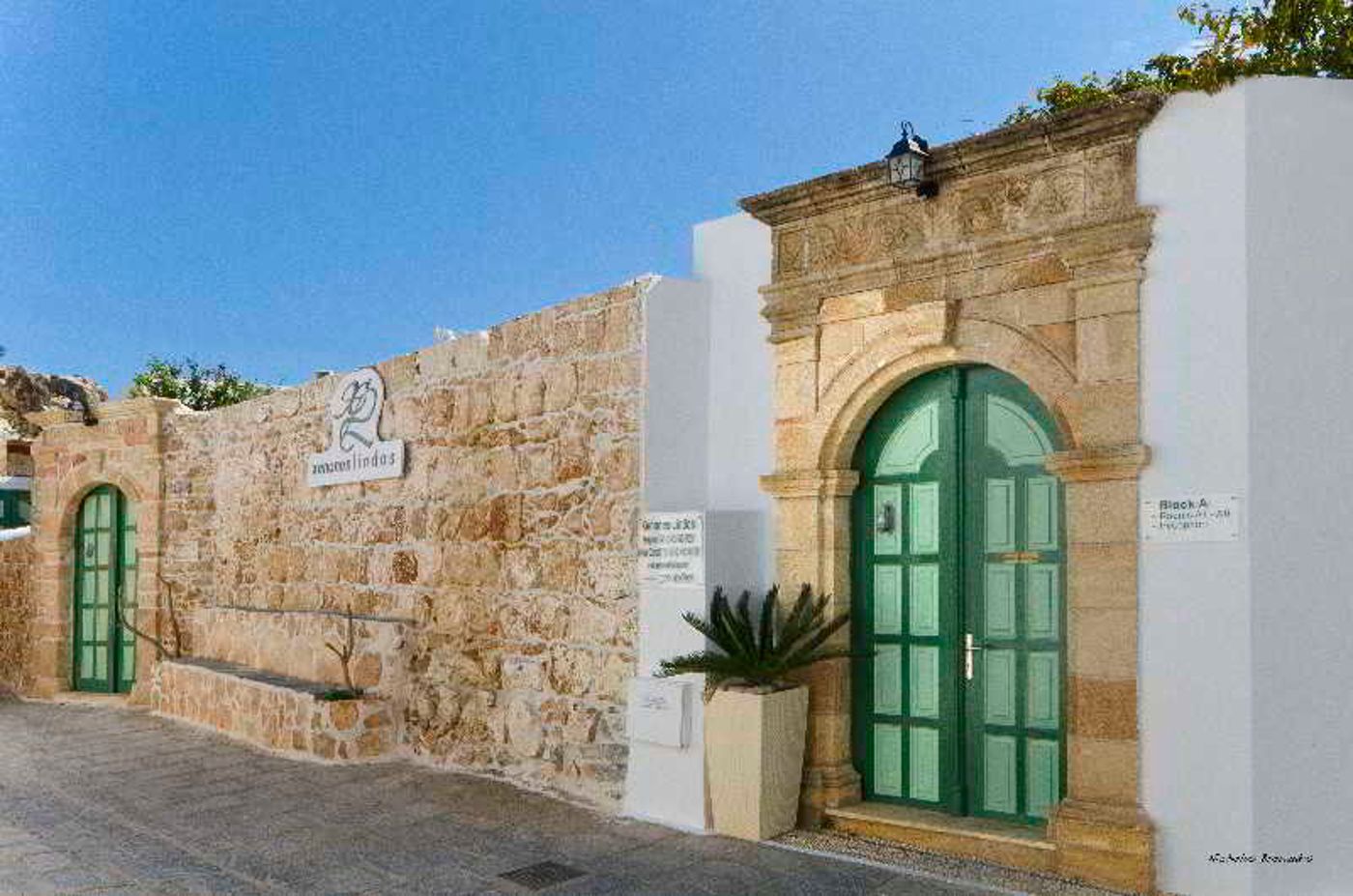 Xenones-Lindos-Lobby-9