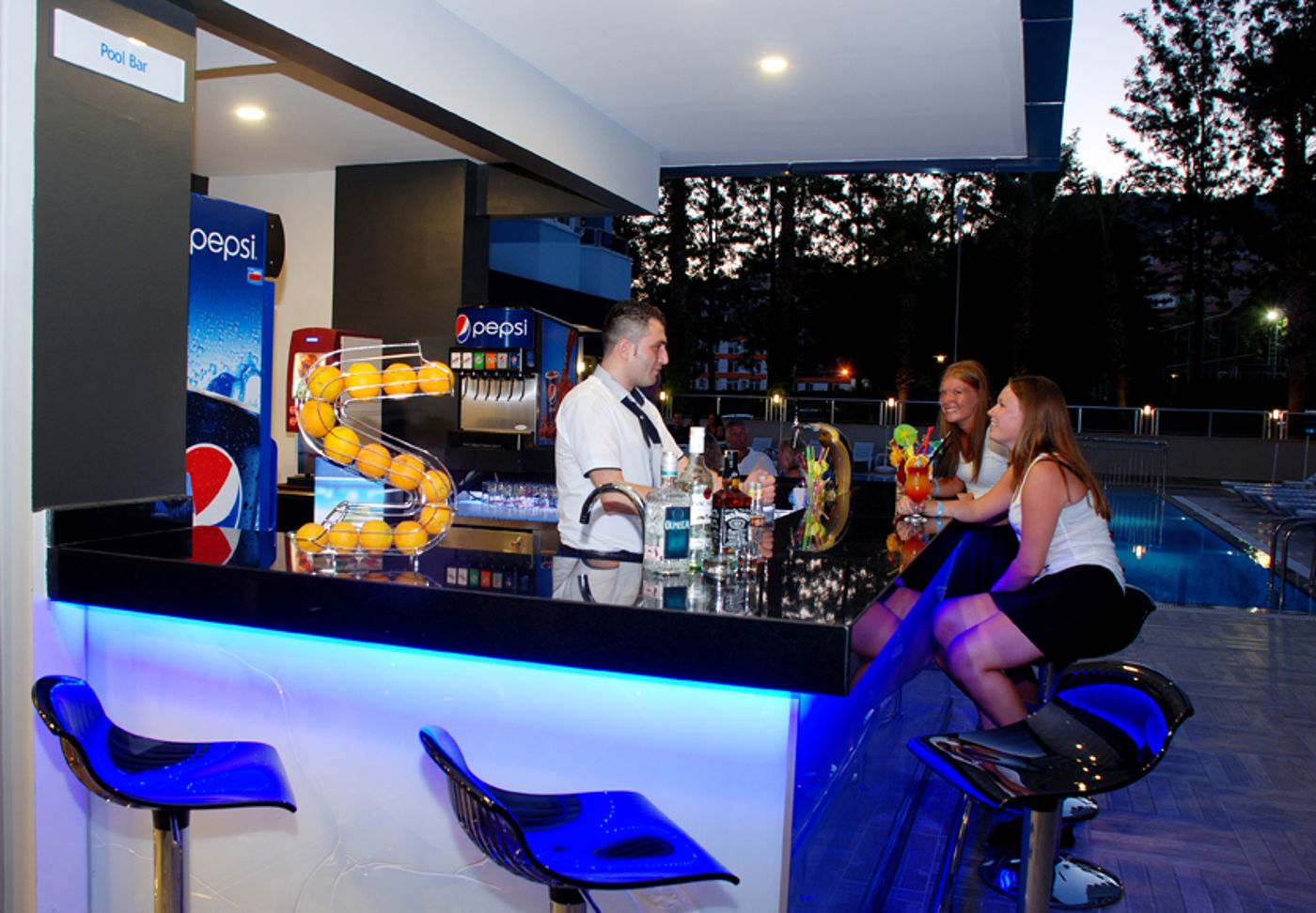 Kleopatra-Ramira-Hotel-Bar-30