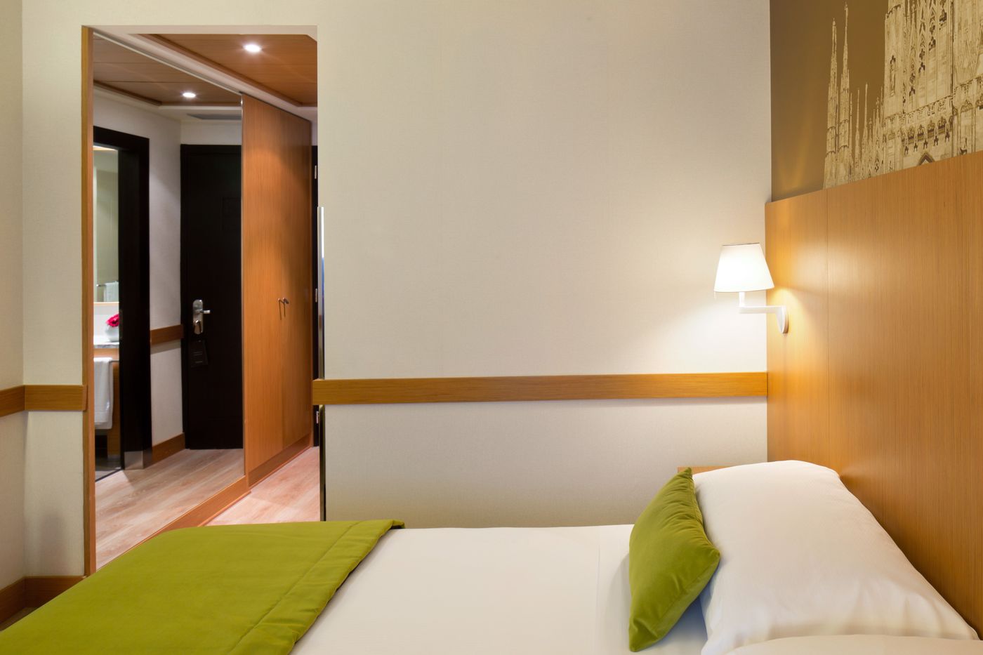 Starhotels-Tourist-Room-21