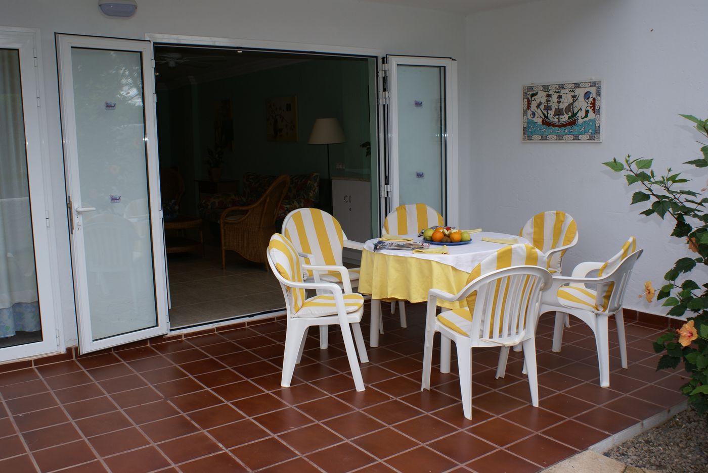 Hamilton-Court-Room-65