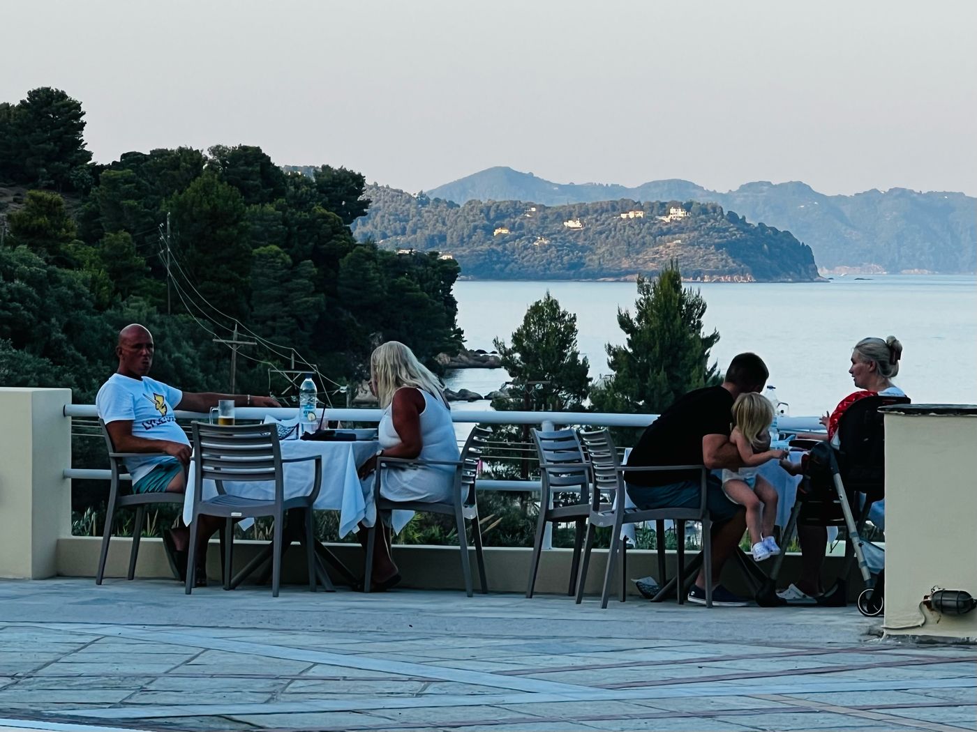 Kanapitsa-Mare-Restaurant-13