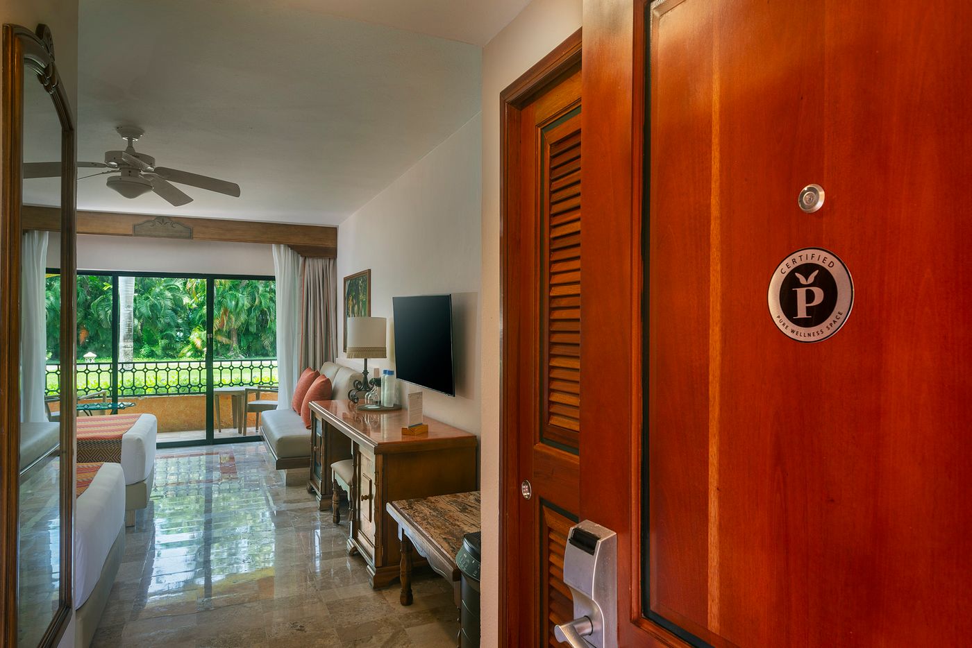 Iberostar-Waves-Paraiso-Beach-Room-42