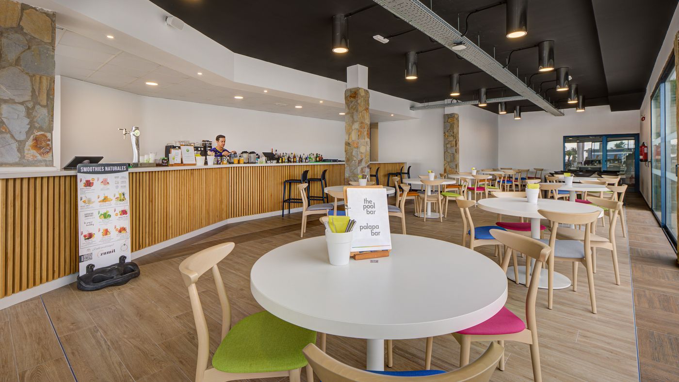 Playitas-Aparthotel-Bar-35