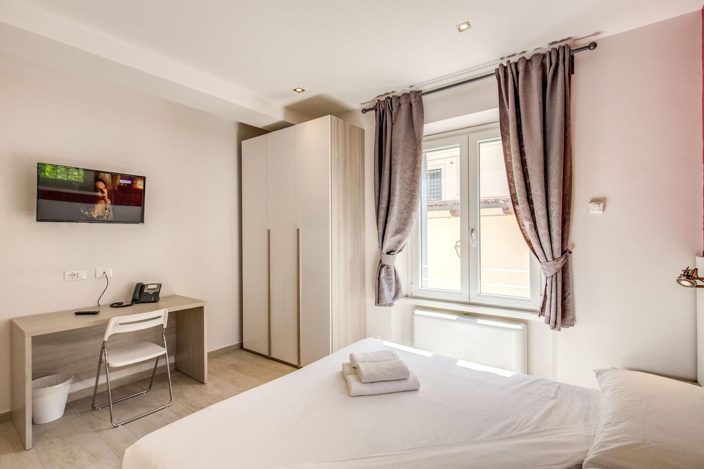 Aurelia-Vatican-Apartments-Room-28