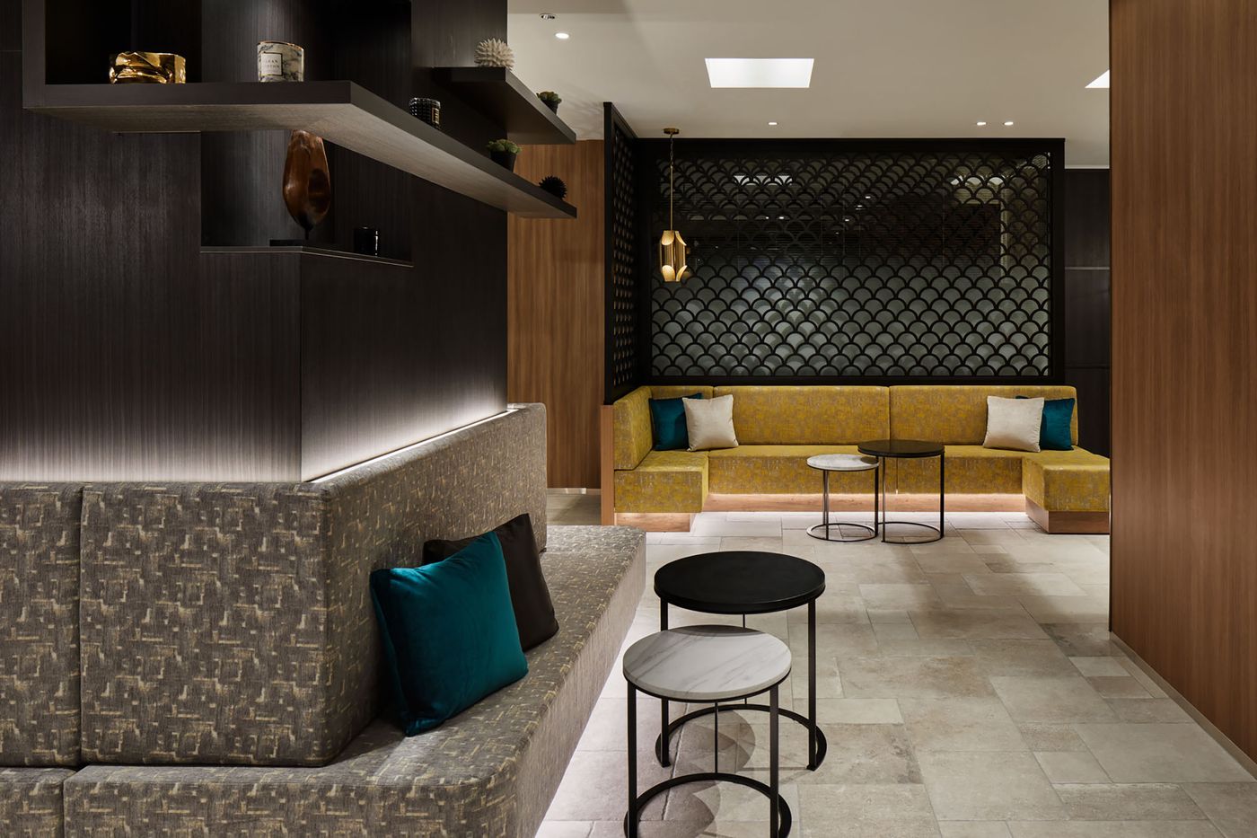 the b akasaka-mitsuke-Japan-TOKYO-Lobby-2