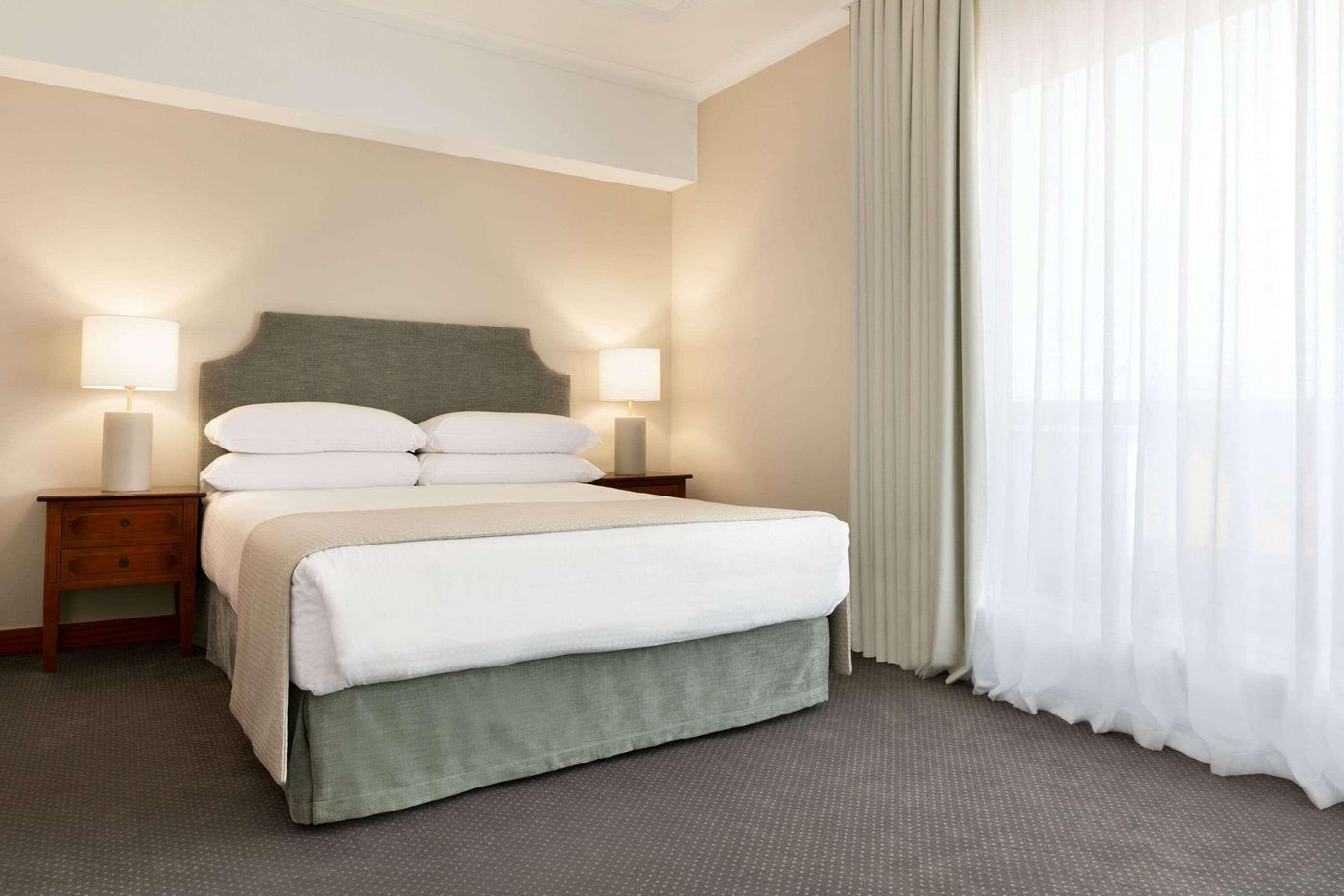 Hotel-Avenue-Louise-Brussels-Trademark-Collection-Room-24