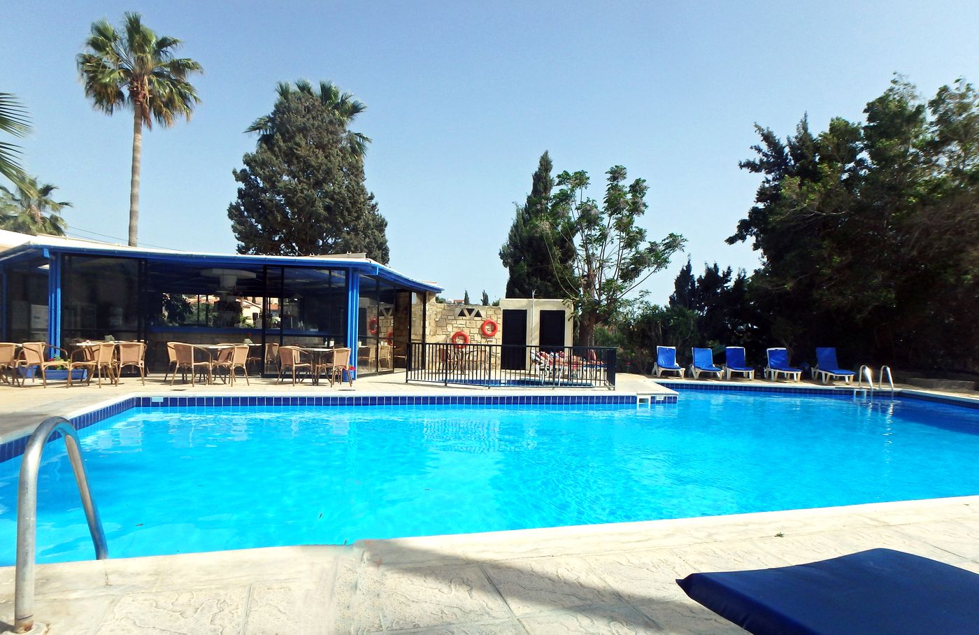 Hilltop Gardens Apartments