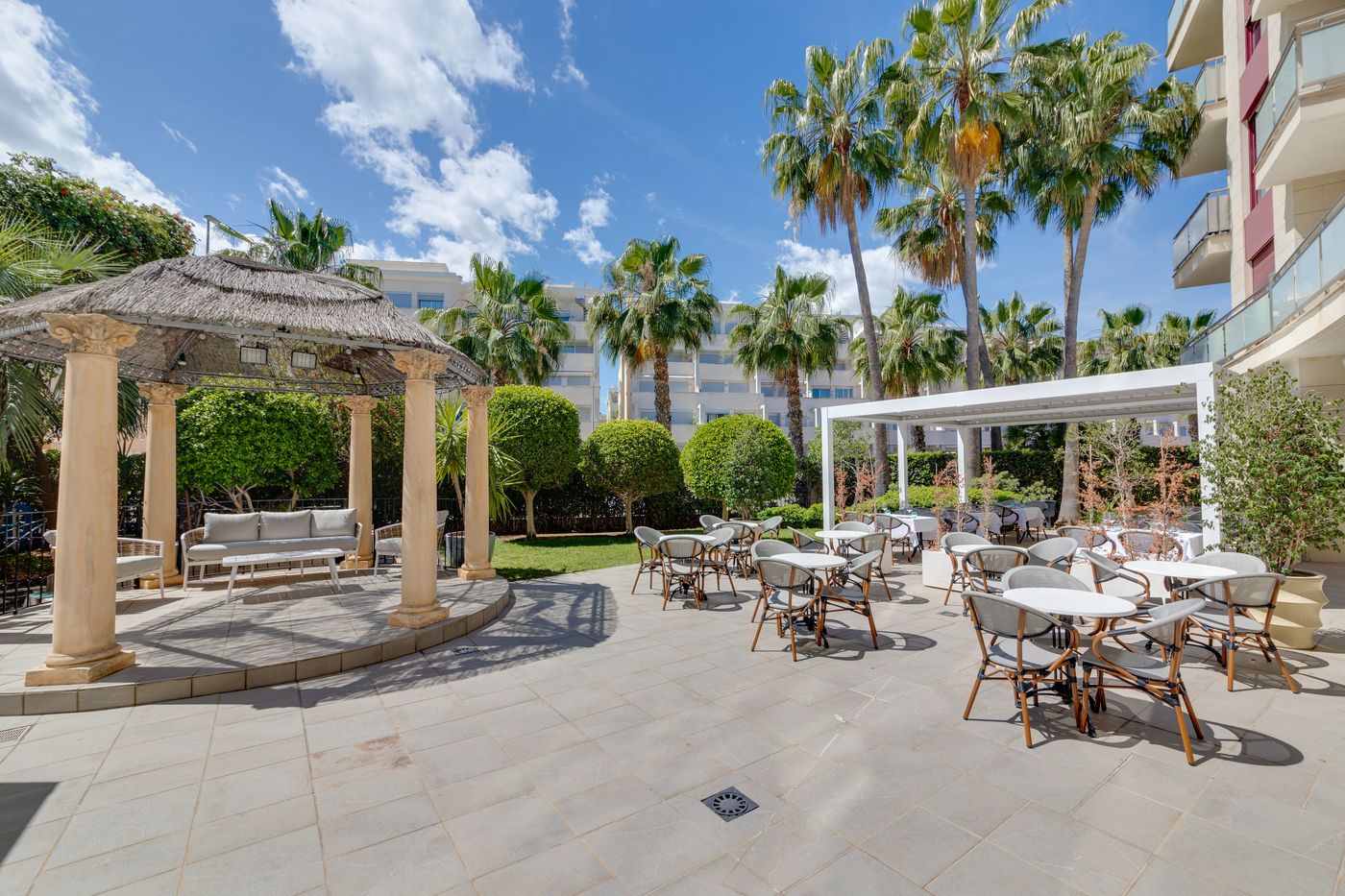 Daniya-Denia-Spa---Business-Restaurant-8