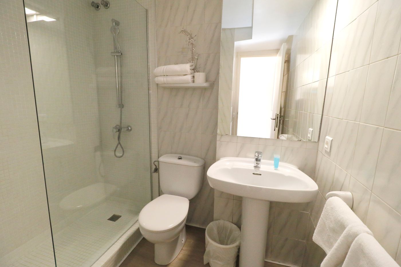 Naika Studios & Apartments