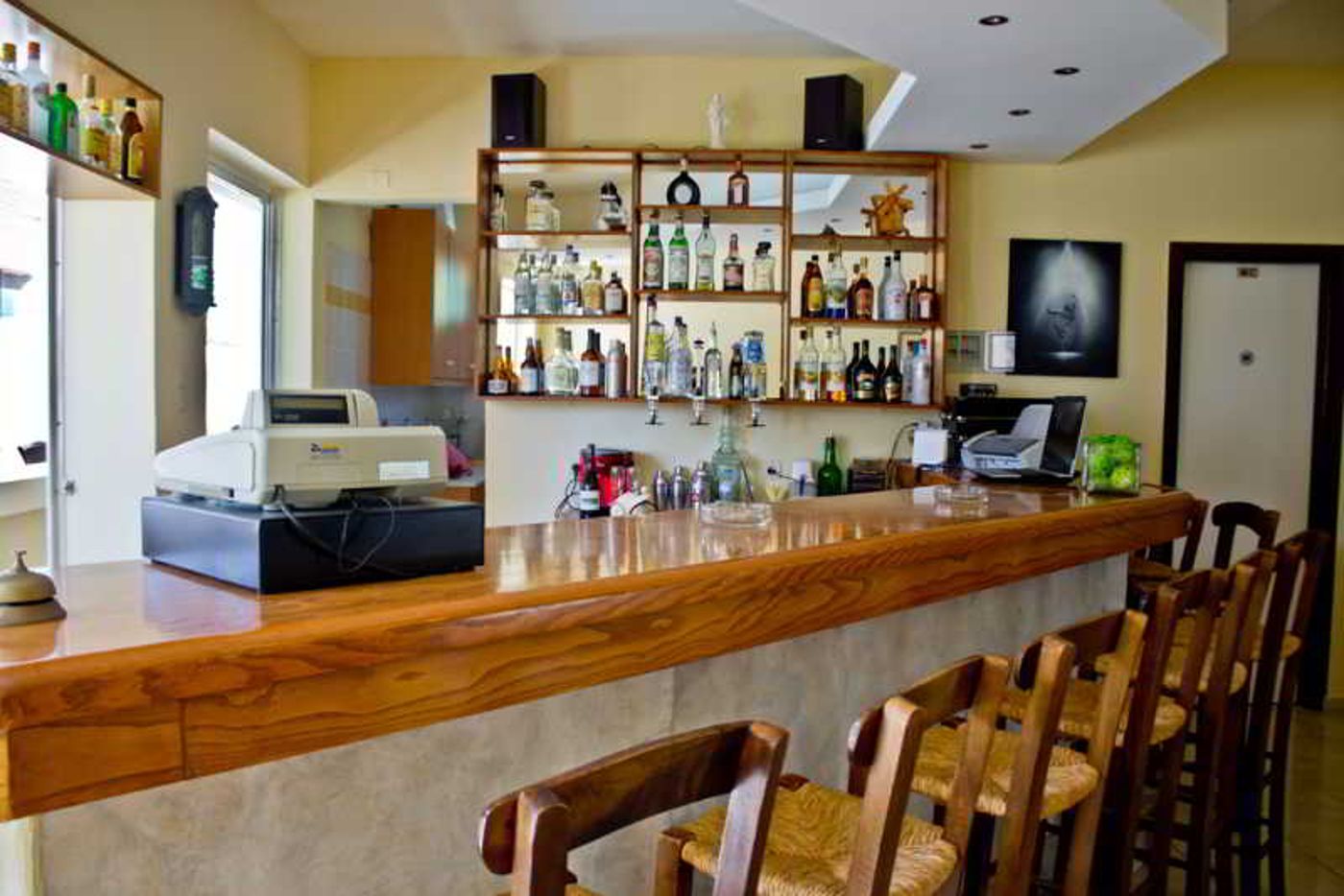 Cretan-Sun-Hotel-Apartments-Bar-36