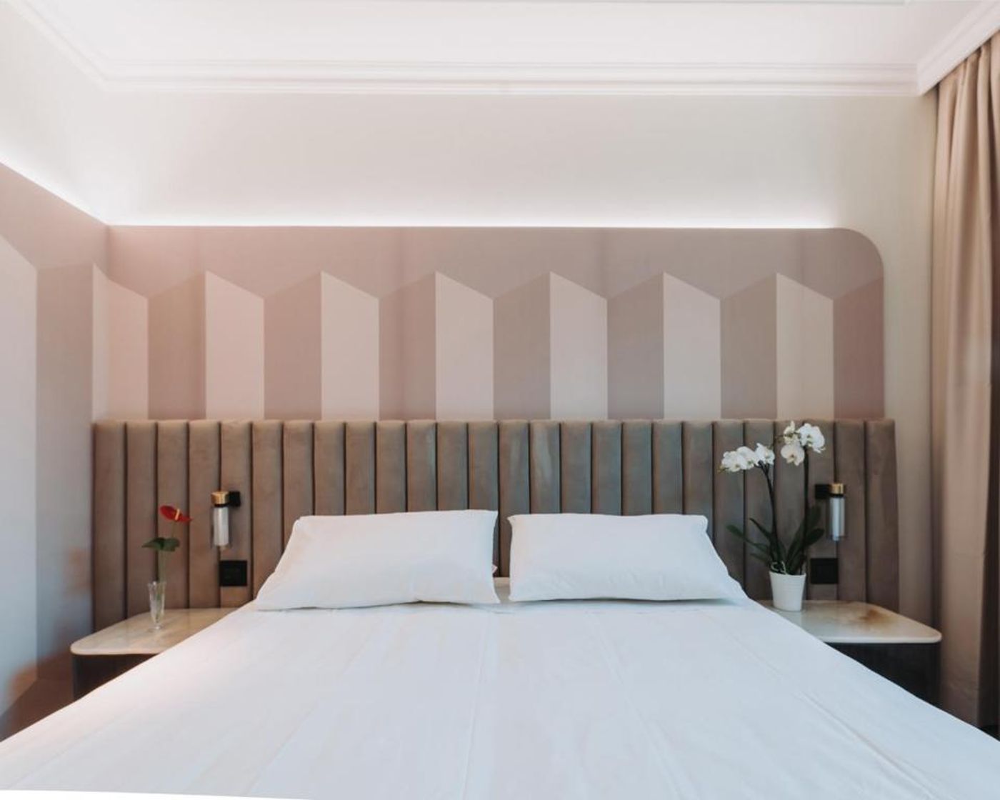 Royal-Garden-Hotel-Room-35