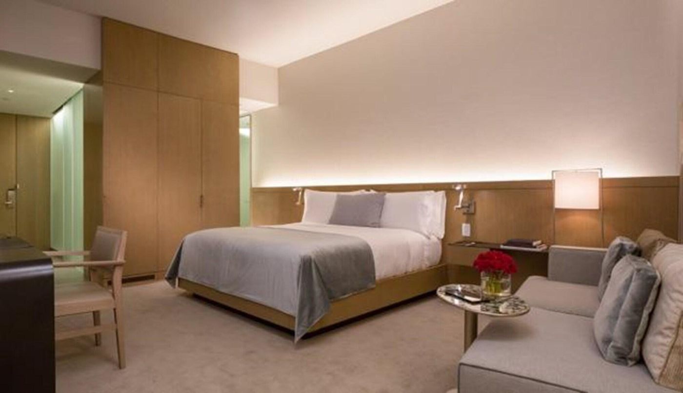 The-Knickerbocker-Hotel-Room-45