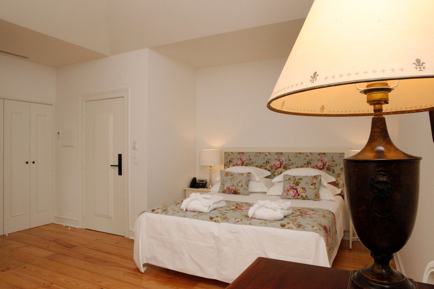 Casa-Palmela---Small-Luxury-Hotels---Villas-Room-38