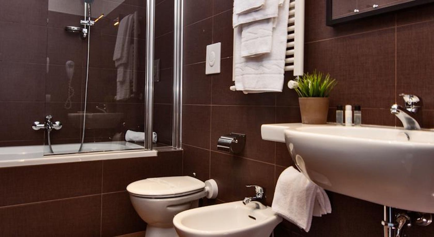 LH-Hotel-Roma-Montemario-Room-6