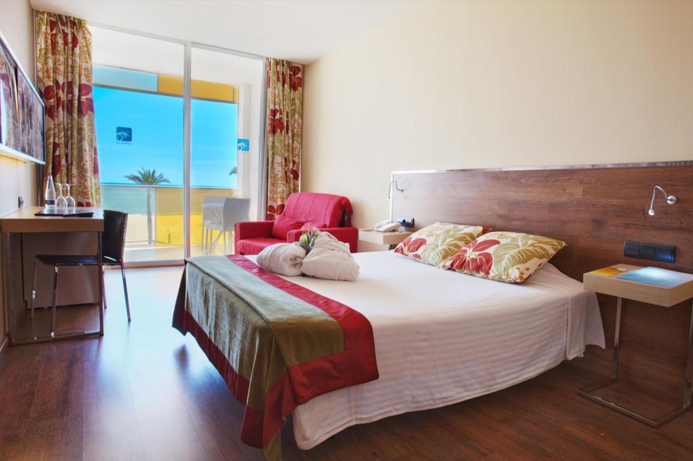 Nuba-Comarruga-Room-11