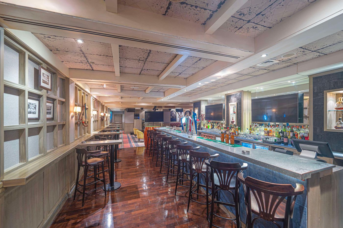 Hyatt-Regency-Dubai-Restaurant-49