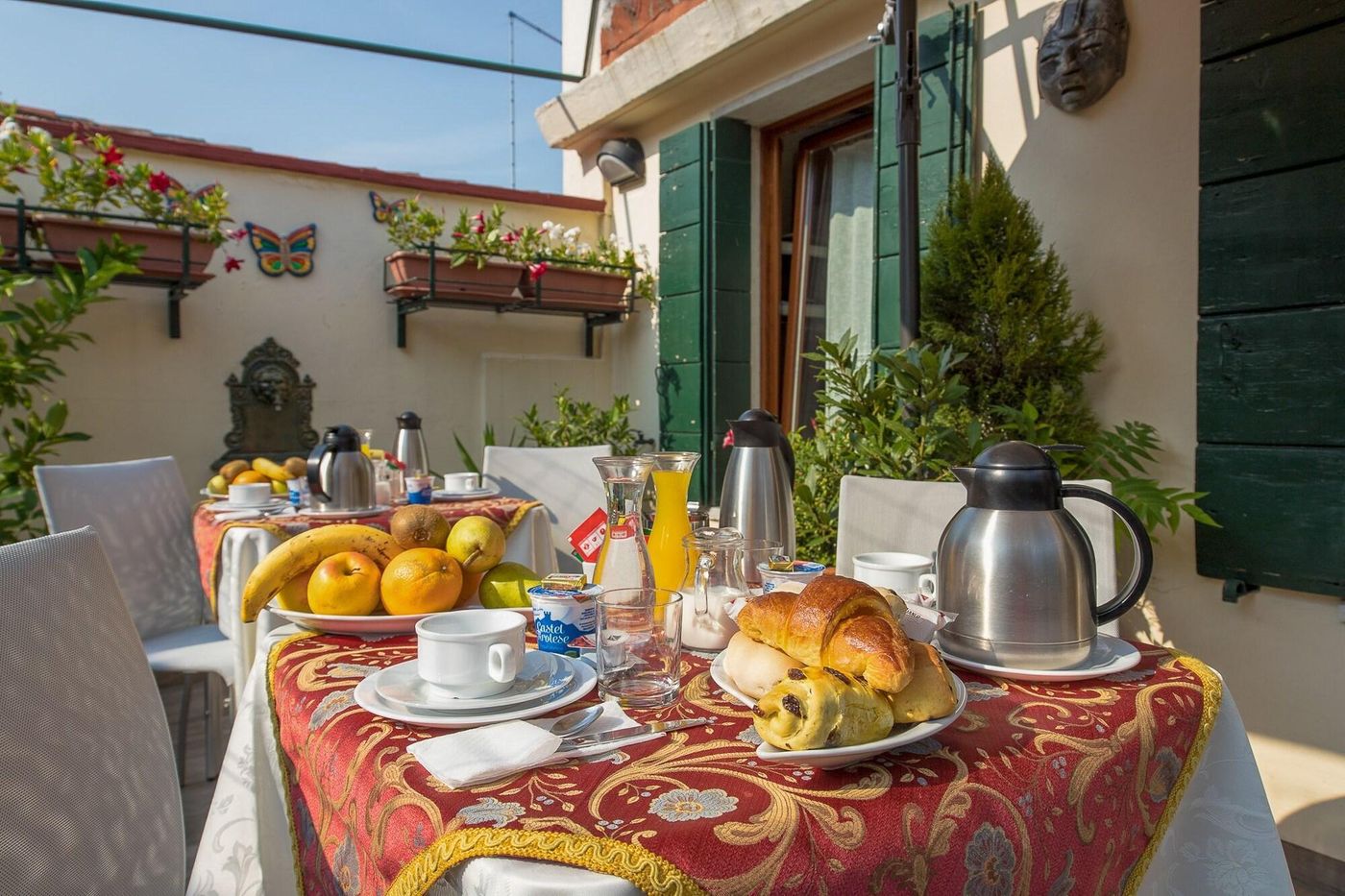 Angeles-Inn-Restaurant-31