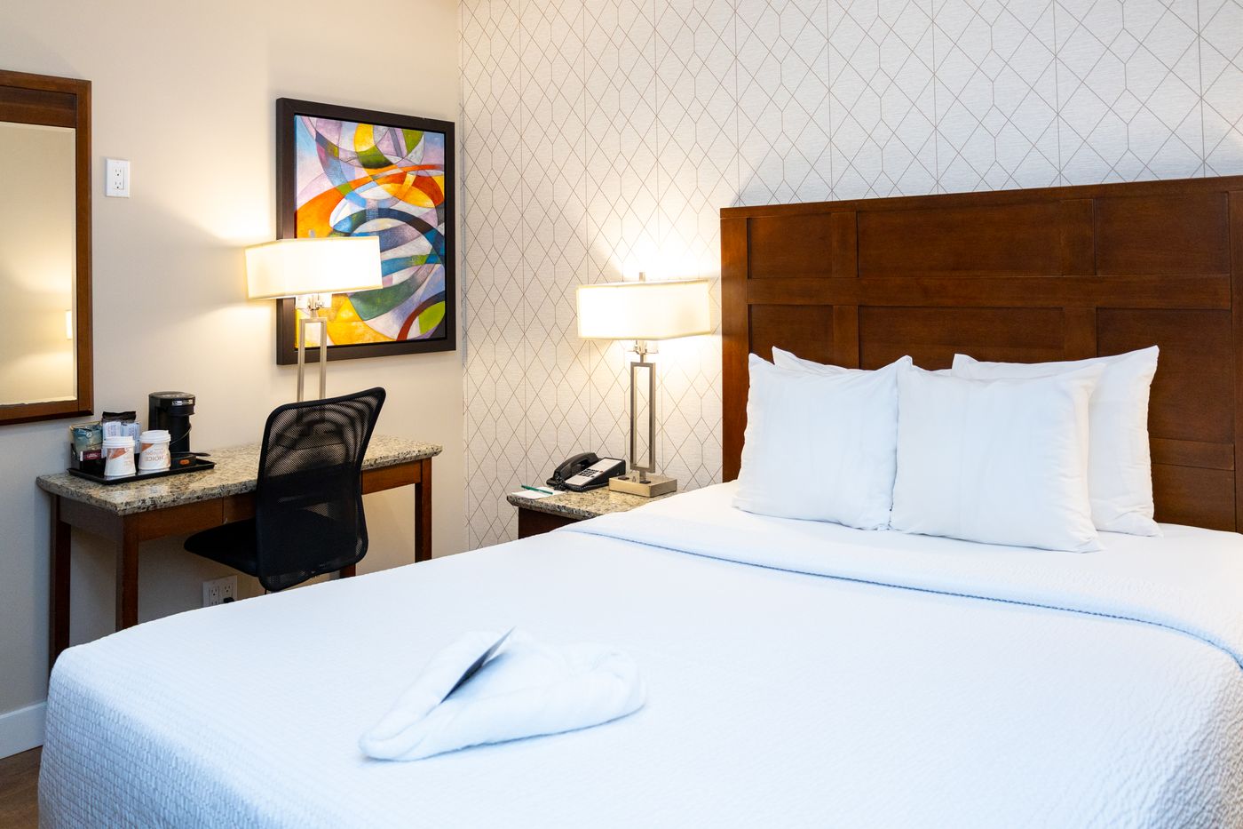 Quality-Inn---Suites-Downtown-Vancouver-Room-19