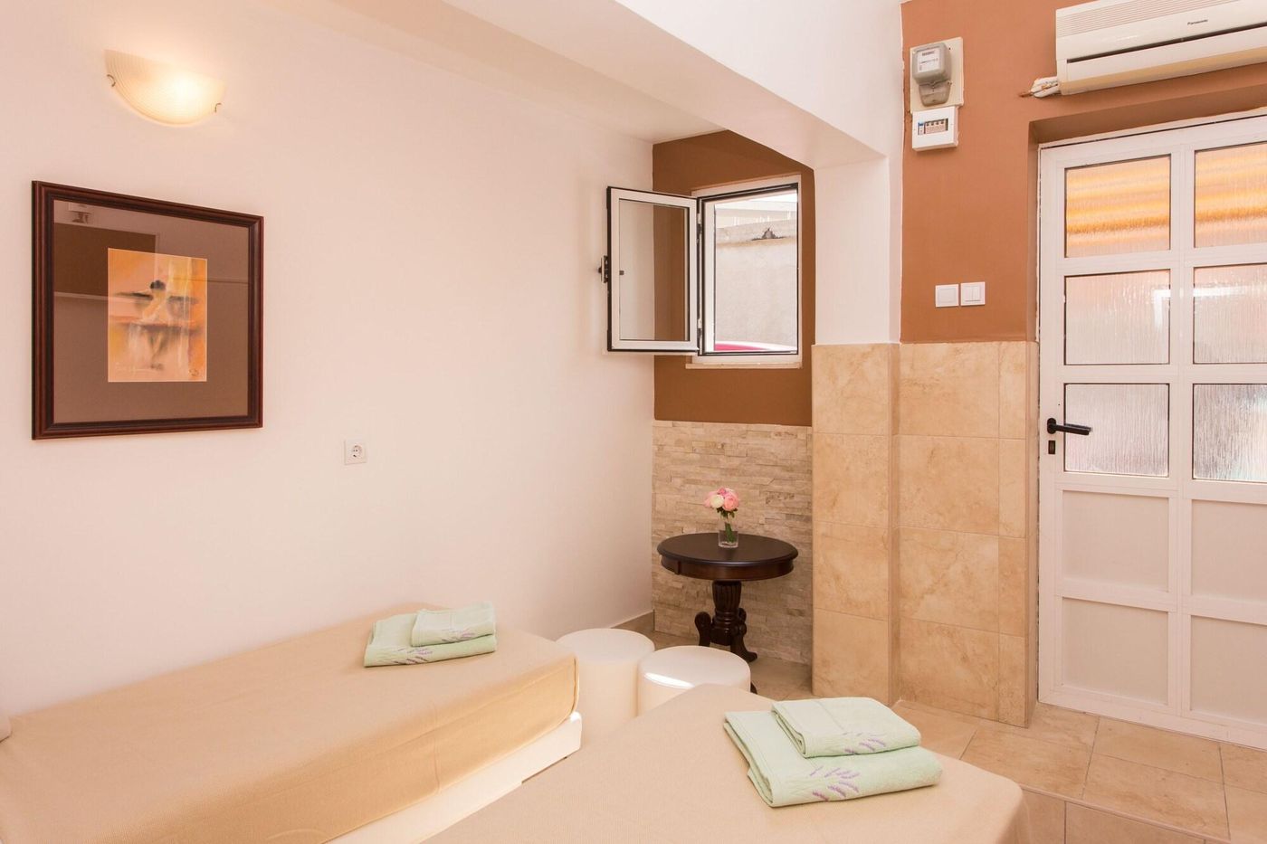 Guest-House-Cuk-Room-47