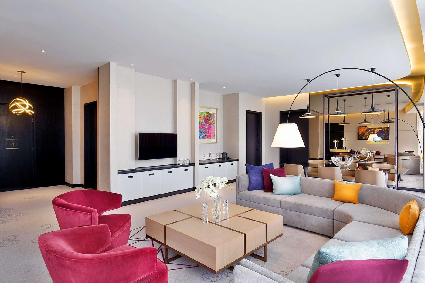 AlRayyan-Hotel-Doha--Curio-Collection-by-Hilton-Room-12