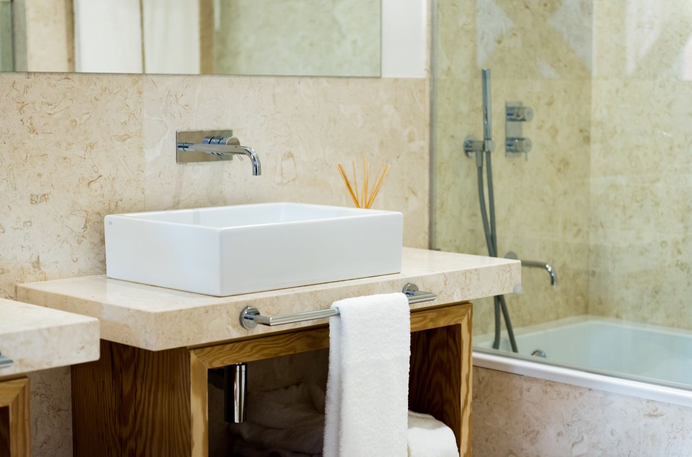 Flora-Chiado-Apartments-Room-41