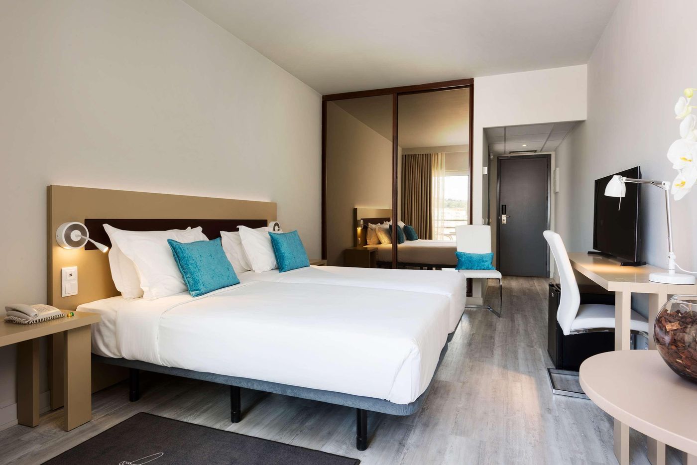 Tryp-Lisboa-Caparica-Mar-Hotel-Room-24