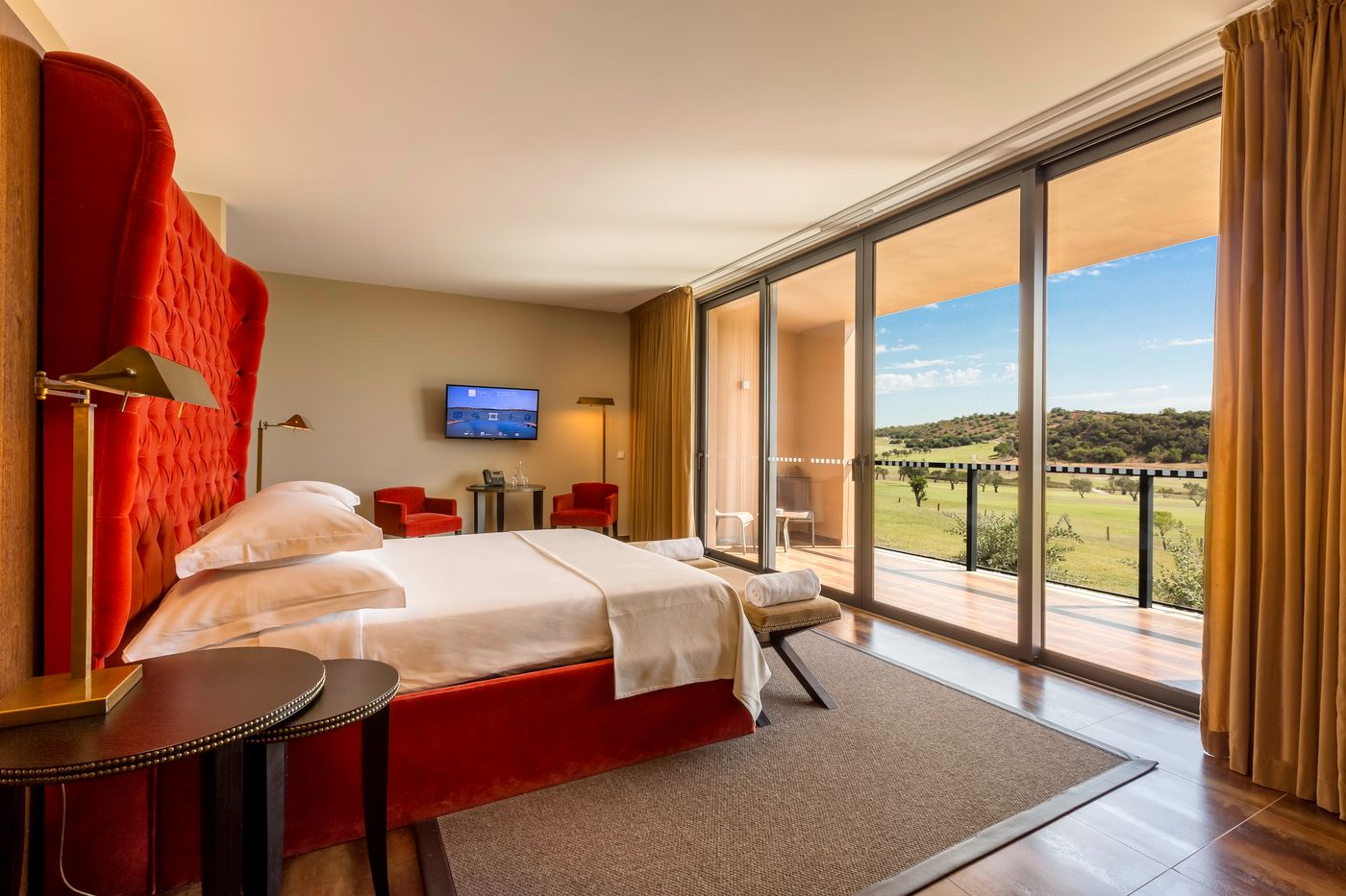 Morgado-Golf---Country-Club-Room-13