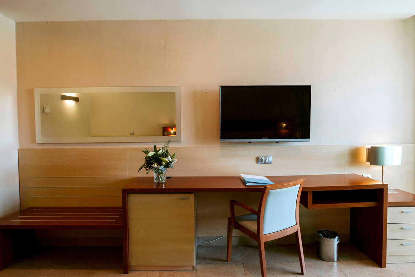 Deloix-Aqua-Center-Hotel-Room-42