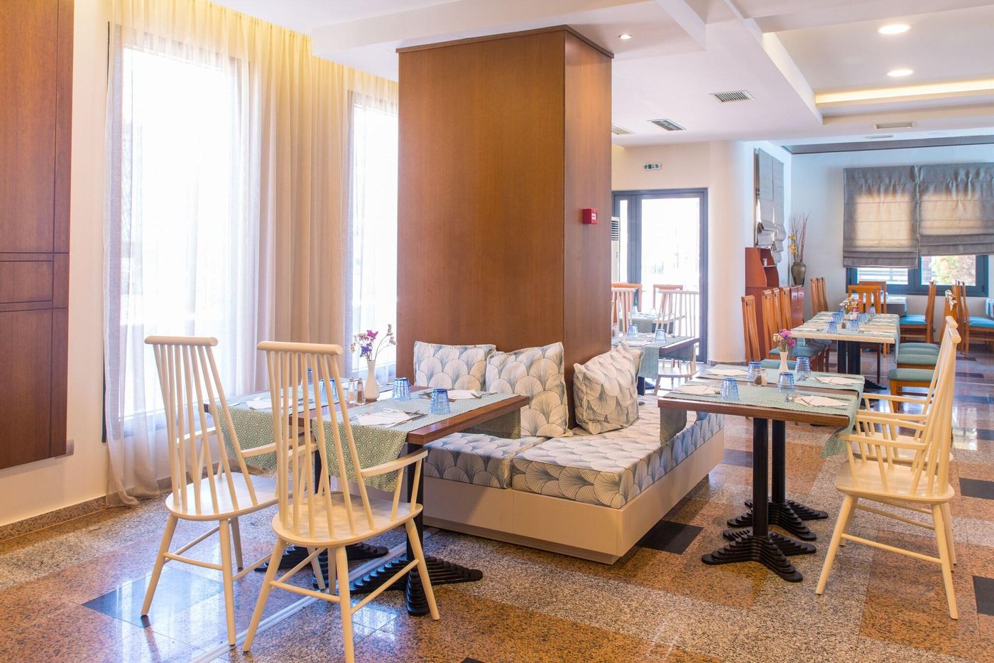 Mediterranean-Resort-Restaurant-20