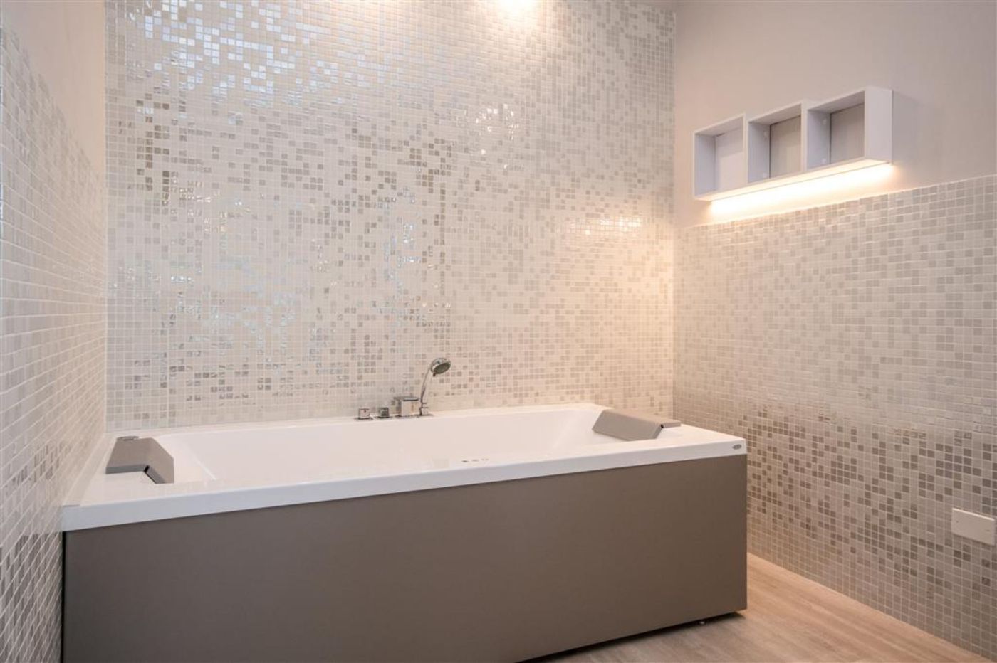 Hotel Oliveto-Italy-Desenzano del Garda-Room-10