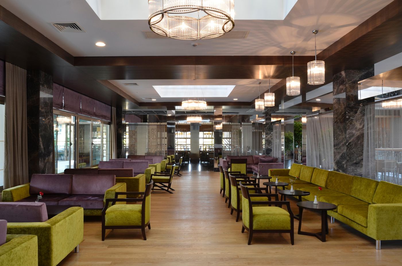 Port-Side-Resort-Lobby-26